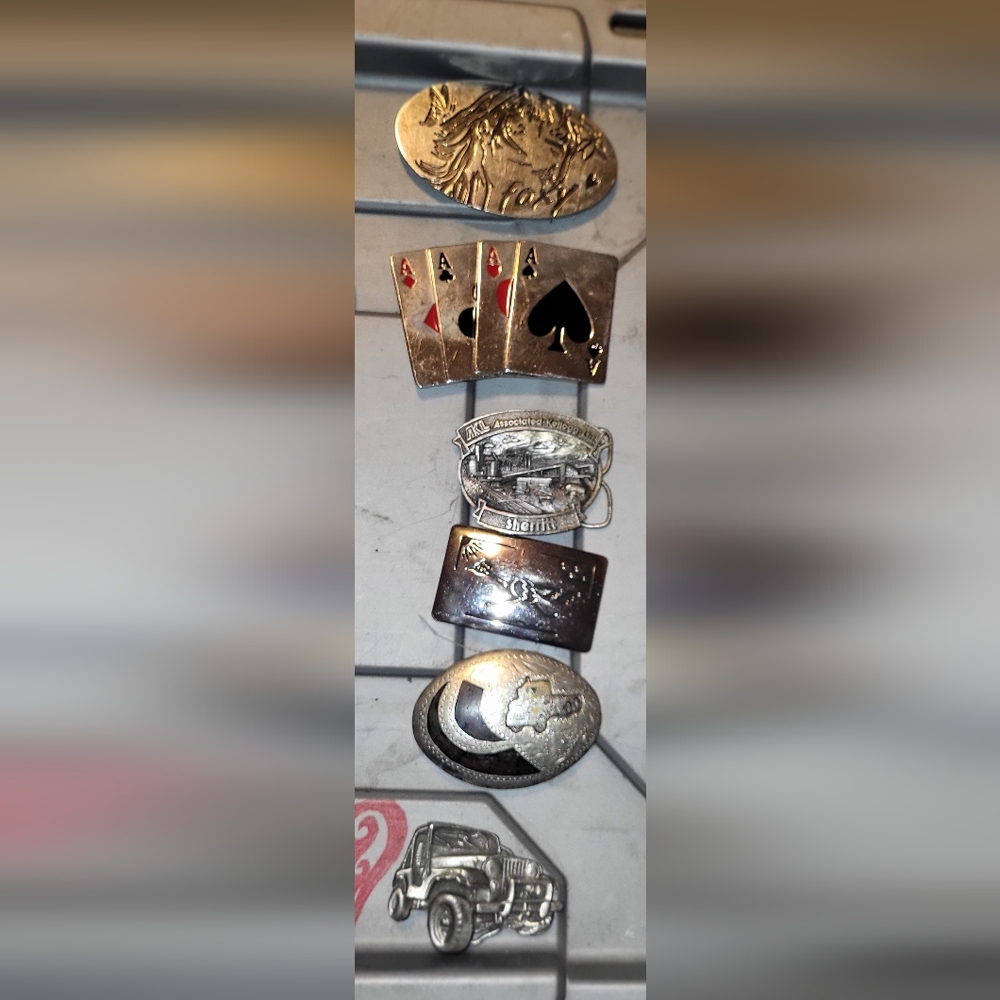 Belt buckles